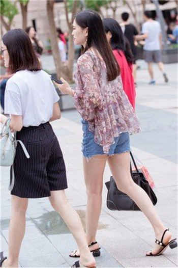 妈妈用小号跟儿子聊天