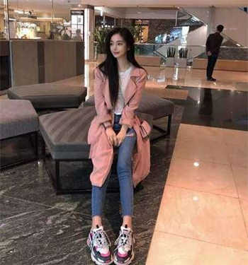 老板撩已婚女员工