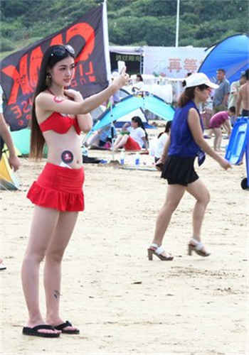 美女在别墅自缚的故事