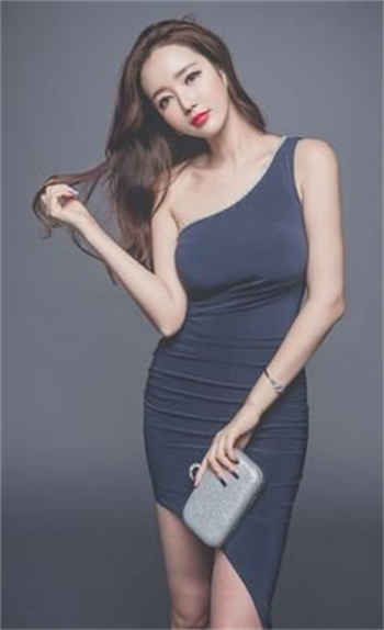女主从小用玉器滋养大