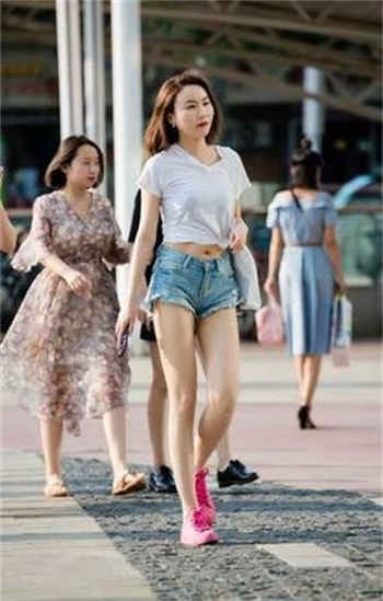 条子小张受罪视频