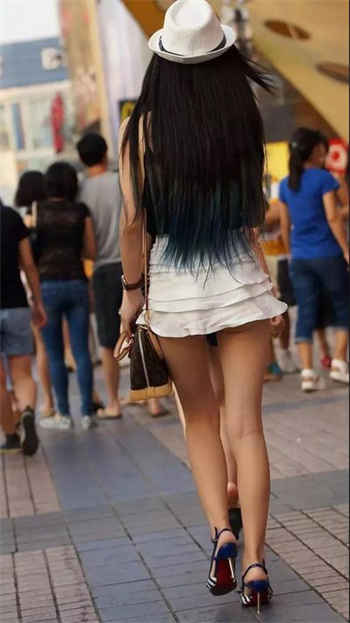 上海外滩金融女视频