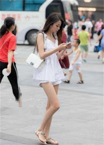 单身女招住家男保姆