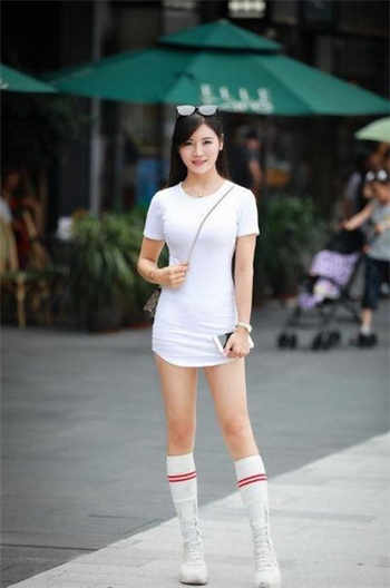 帝少的呆萌妻安小暖