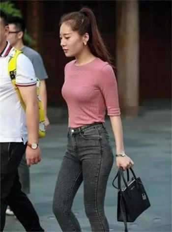 喵播万人迷视频是谁