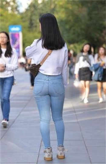 保姆的大白胖腚